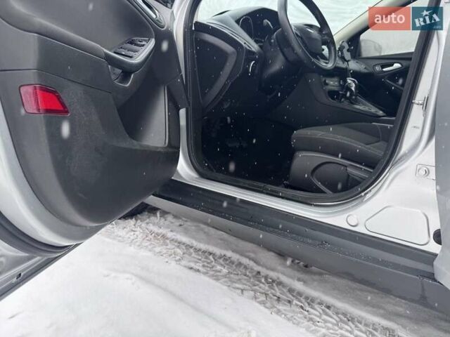 Сірий Форд Фокус, об'ємом двигуна 2 л та пробігом 95 тис. км за 8500 $, фото 19 на Automoto.ua