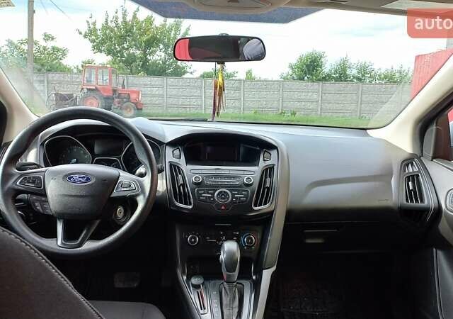 Сірий Форд Фокус, об'ємом двигуна 2 л та пробігом 175 тис. км за 8600 $, фото 21 на Automoto.ua