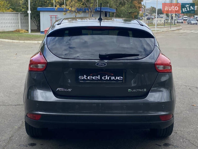 Серый Форд Фокус, объемом двигателя 0 л и пробегом 85 тыс. км за 8899 $, фото 8 на Automoto.ua