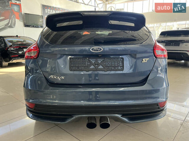 Серый Форд Фокус, объемом двигателя 2 л и пробегом 85 тыс. км за 10400 $, фото 7 на Automoto.ua