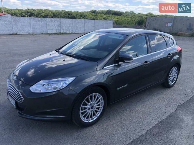 Серый Форд Фокус, объемом двигателя 0 л и пробегом 57 тыс. км за 10700 $, фото 1 на Automoto.ua