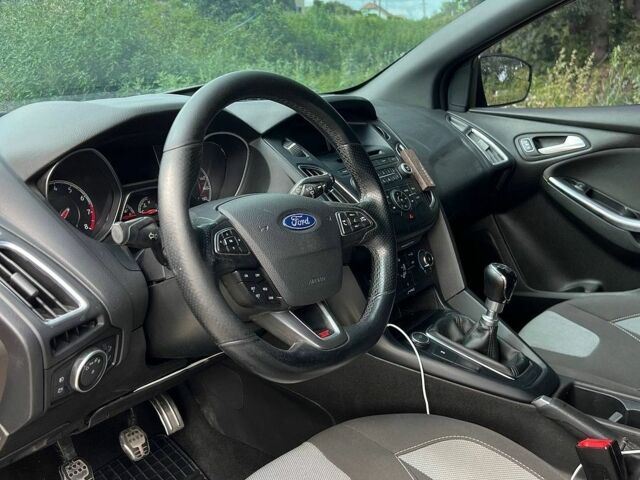 Сірий Форд Фокус, об'ємом двигуна 2 л та пробігом 271 тис. км за 8800 $, фото 9 на Automoto.ua