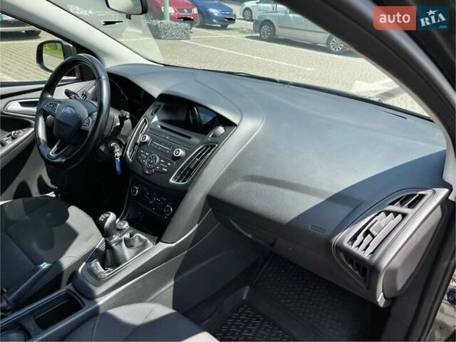 Сірий Форд Фокус, об'ємом двигуна 1.6 л та пробігом 168 тис. км за 8700 $, фото 25 на Automoto.ua