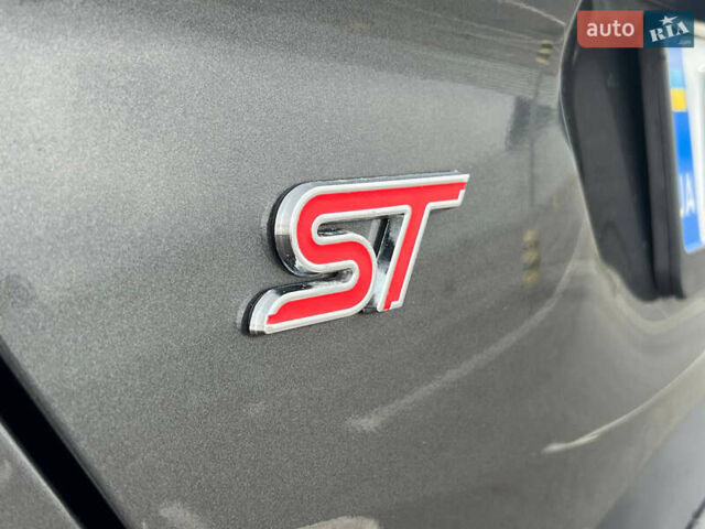 Серый Форд Фокус, объемом двигателя 2 л и пробегом 257 тыс. км за 12800 $, фото 16 на Automoto.ua