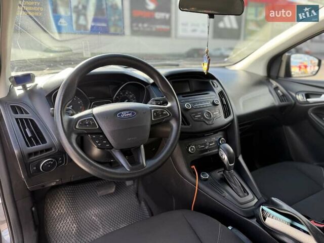 Серый Форд Фокус, объемом двигателя 2 л и пробегом 188 тыс. км за 8200 $, фото 7 на Automoto.ua