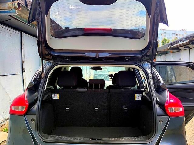 Серый Форд Фокус, объемом двигателя 2 л и пробегом 187 тыс. км за 7900 $, фото 6 на Automoto.ua