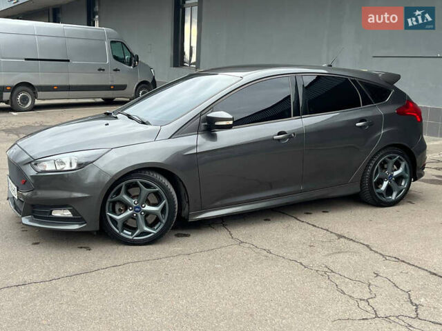 Серый Форд Фокус, объемом двигателя 2 л и пробегом 257 тыс. км за 12800 $, фото 8 на Automoto.ua