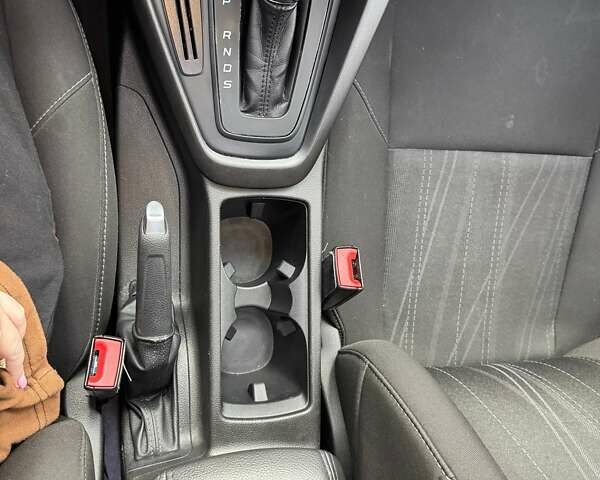 Серый Форд Фокус, объемом двигателя 2 л и пробегом 110 тыс. км за 10700 $, фото 28 на Automoto.ua