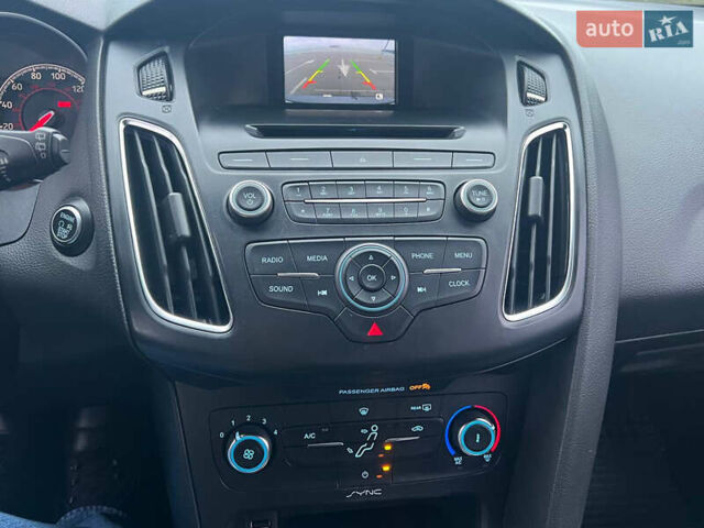 Серый Форд Фокус, объемом двигателя 2 л и пробегом 257 тыс. км за 12800 $, фото 51 на Automoto.ua