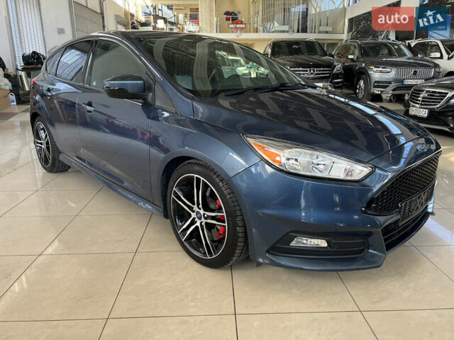 Серый Форд Фокус, объемом двигателя 2 л и пробегом 85 тыс. км за 10400 $, фото 4 на Automoto.ua