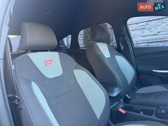 Серый Форд Фокус, объемом двигателя 2 л и пробегом 257 тыс. км за 12800 $, фото 23 на Automoto.ua