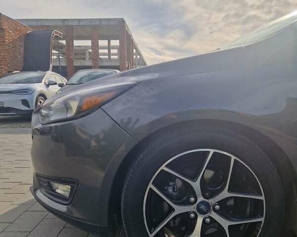 Серый Форд Фокус, объемом двигателя 2 л и пробегом 94 тыс. км за 10500 $, фото 1 на Automoto.ua