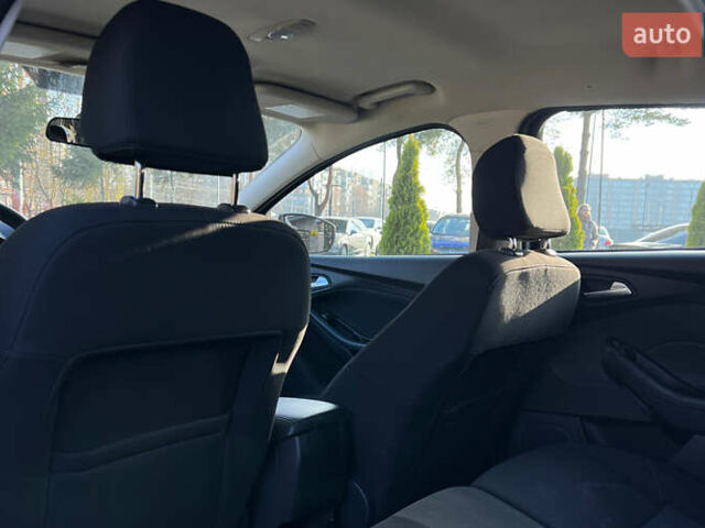 Серый Форд Фокус, объемом двигателя 2 л и пробегом 175 тыс. км за 8900 $, фото 21 на Automoto.ua