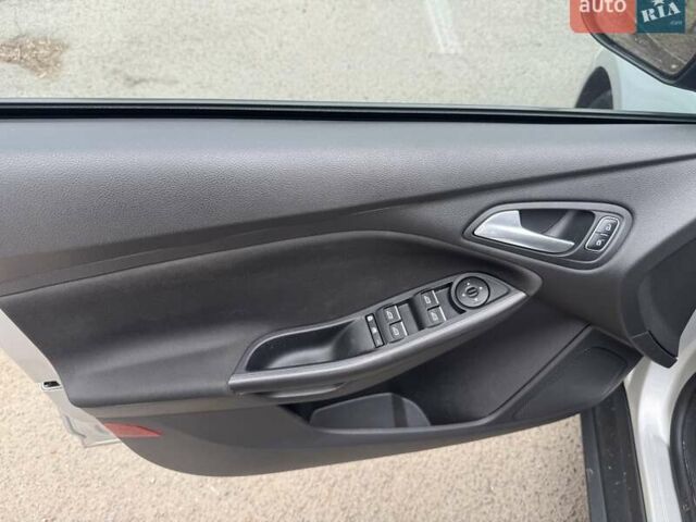 Сірий Форд Фокус, об'ємом двигуна 1.6 л та пробігом 98 тис. км за 8850 $, фото 34 на Automoto.ua