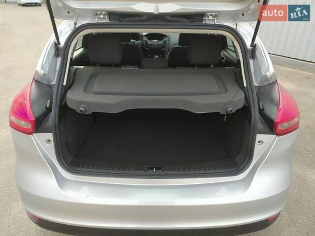 Сірий Форд Фокус, об'ємом двигуна 2 л та пробігом 206 тис. км за 7600 $, фото 1 на Automoto.ua