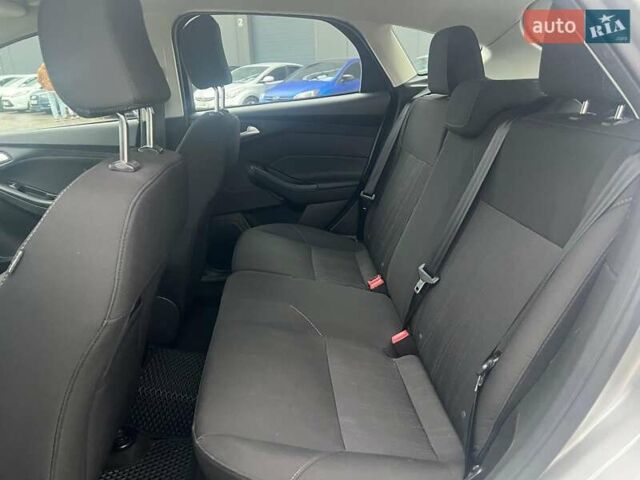 Серый Форд Фокус, объемом двигателя 2 л и пробегом 176 тыс. км за 8990 $, фото 26 на Automoto.ua