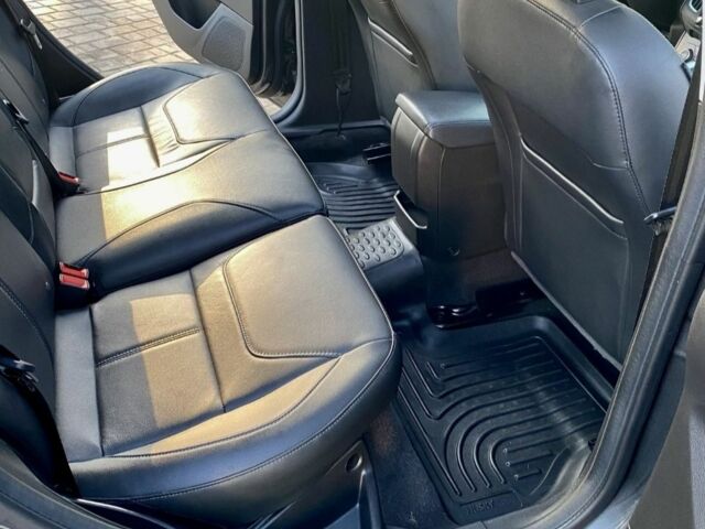 Сірий Форд Фокус, об'ємом двигуна 2 л та пробігом 63 тис. км за 11500 $, фото 2 на Automoto.ua