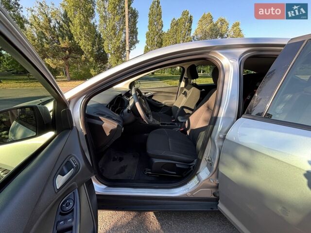 Сірий Форд Фокус, об'ємом двигуна 2 л та пробігом 202 тис. км за 8900 $, фото 25 на Automoto.ua