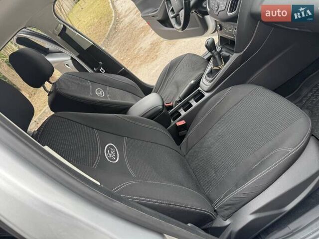 Сірий Форд Фокус, об'ємом двигуна 1.6 л та пробігом 98 тис. км за 8850 $, фото 46 на Automoto.ua