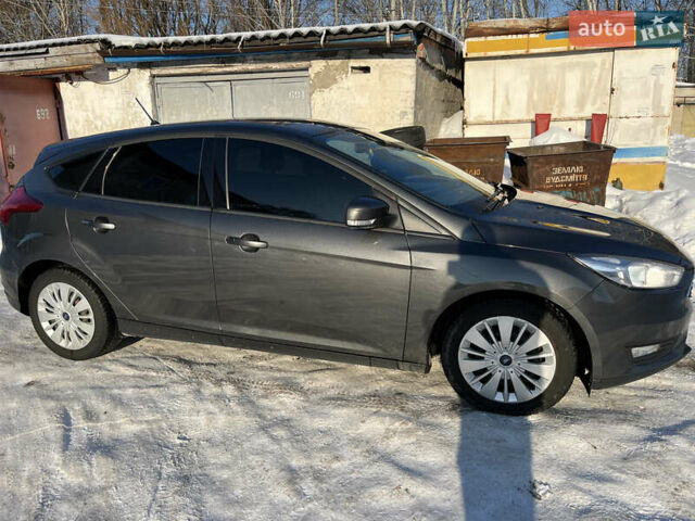 Серый Форд Фокус, объемом двигателя 1.5 л и пробегом 233 тыс. км за 9000 $, фото 3 на Automoto.ua