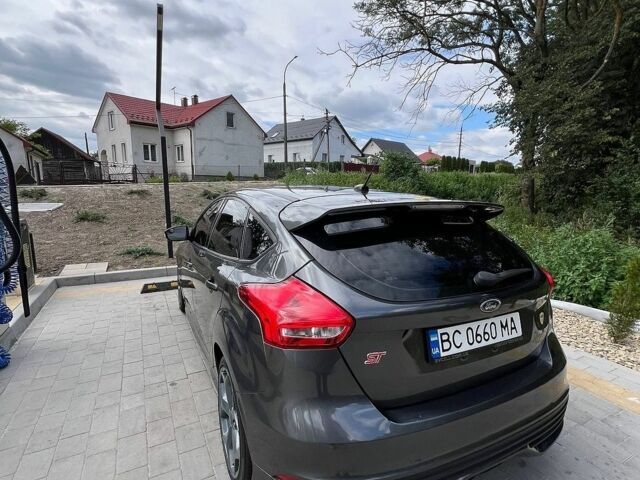 Сірий Форд Фокус, об'ємом двигуна 2 л та пробігом 271 тис. км за 8800 $, фото 2 на Automoto.ua