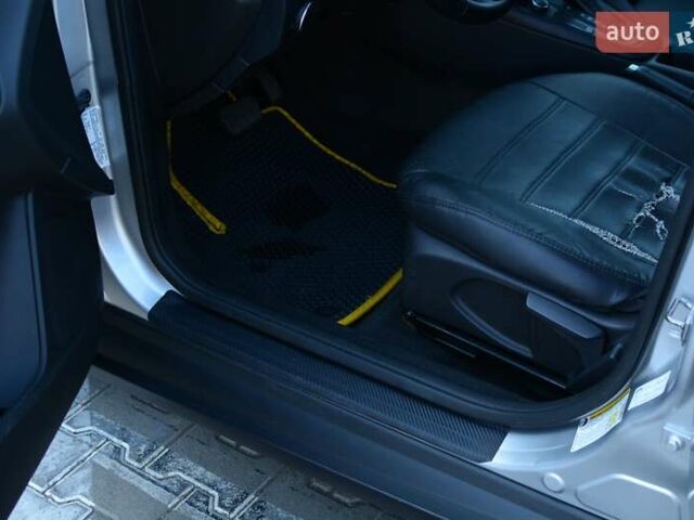 Сірий Форд Фокус, об'ємом двигуна 2 л та пробігом 118 тис. км за 7850 $, фото 44 на Automoto.ua