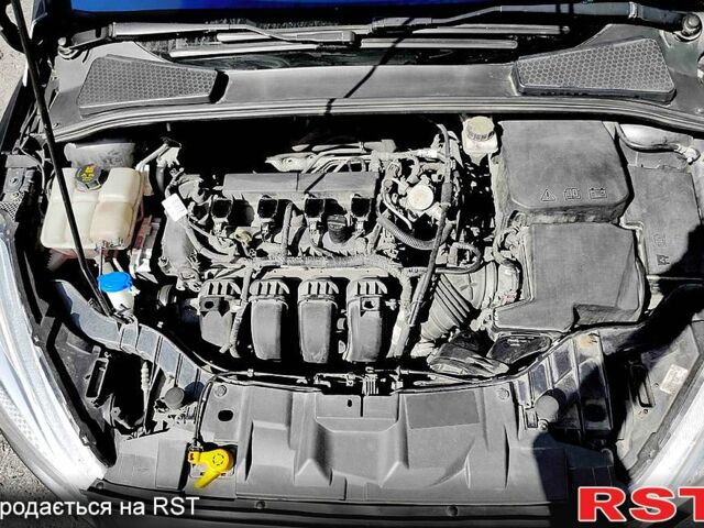 Серый Форд Фокус, объемом двигателя 2 л и пробегом 187 тыс. км за 7900 $, фото 5 на Automoto.ua