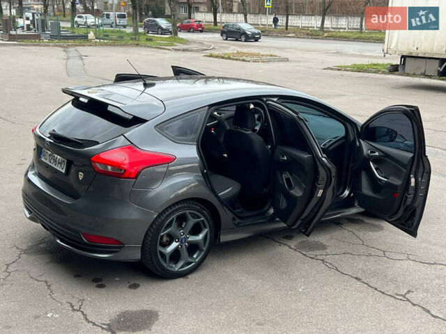 Серый Форд Фокус, объемом двигателя 2 л и пробегом 257 тыс. км за 12800 $, фото 57 на Automoto.ua