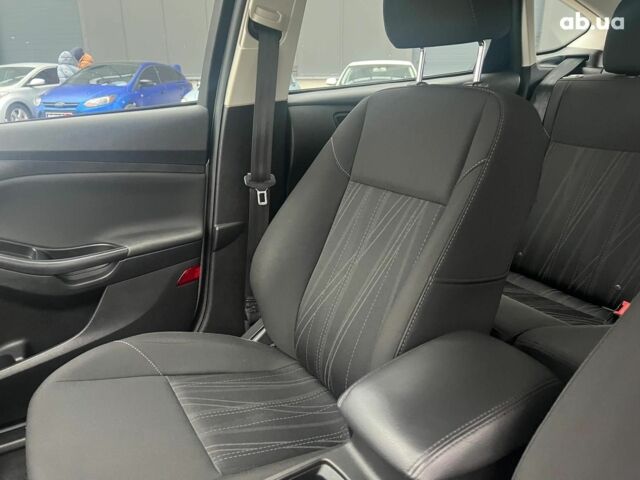 Серый Форд Фокус, объемом двигателя 2 л и пробегом 176 тыс. км за 8990 $, фото 16 на Automoto.ua