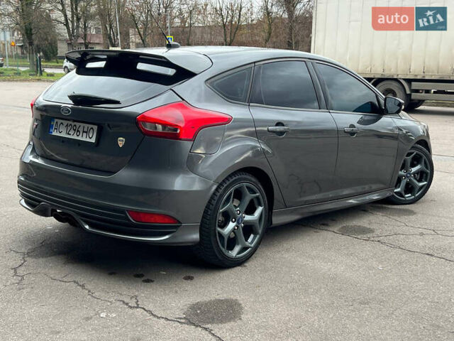 Серый Форд Фокус, объемом двигателя 2 л и пробегом 257 тыс. км за 12800 $, фото 6 на Automoto.ua