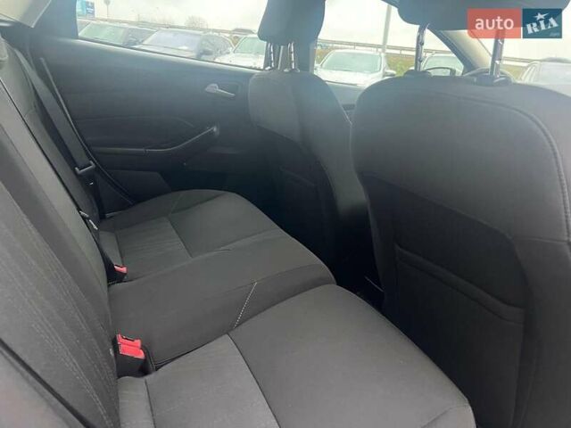 Серый Форд Фокус, объемом двигателя 2 л и пробегом 176 тыс. км за 8990 $, фото 30 на Automoto.ua
