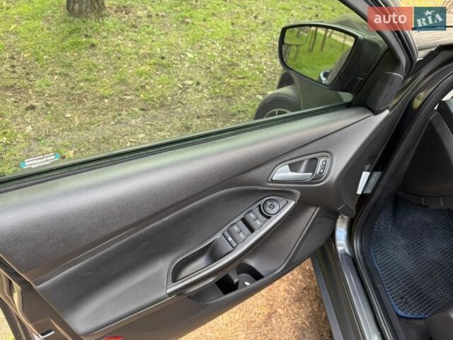 Серый Форд Фокус, объемом двигателя 2 л и пробегом 110 тыс. км за 10700 $, фото 23 на Automoto.ua