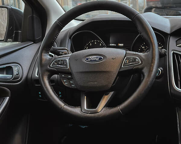 Сірий Форд Фокус, об'ємом двигуна 2 л та пробігом 224 тис. км за 9500 $, фото 8 на Automoto.ua