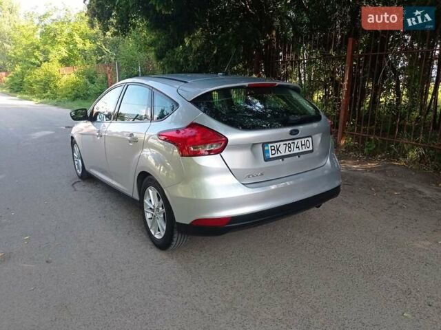 Сірий Форд Фокус, об'ємом двигуна 2 л та пробігом 200 тис. км за 7800 $, фото 6 на Automoto.ua