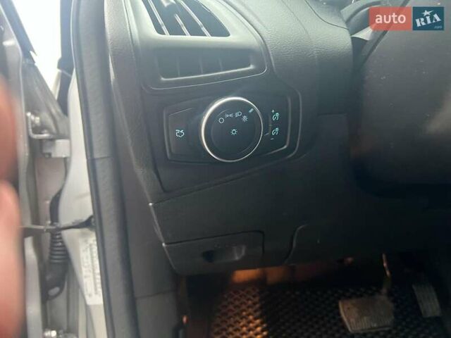 Серый Форд Фокус, объемом двигателя 2 л и пробегом 176 тыс. км за 8990 $, фото 19 на Automoto.ua