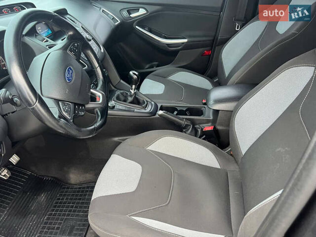 Серый Форд Фокус, объемом двигателя 2 л и пробегом 257 тыс. км за 12800 $, фото 25 на Automoto.ua