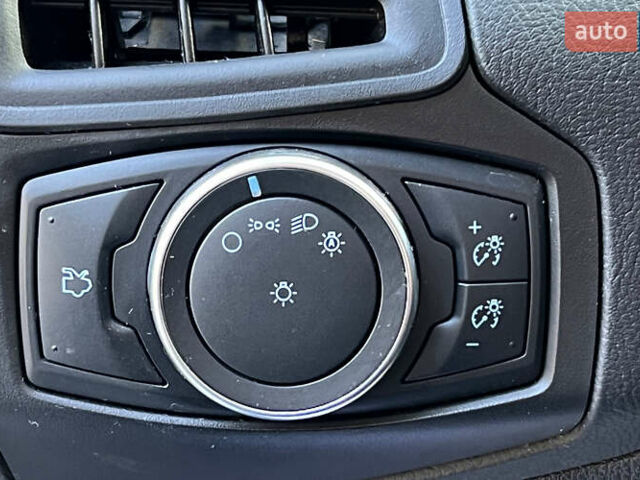 Серый Форд Фокус, объемом двигателя 2 л и пробегом 175 тыс. км за 8900 $, фото 18 на Automoto.ua