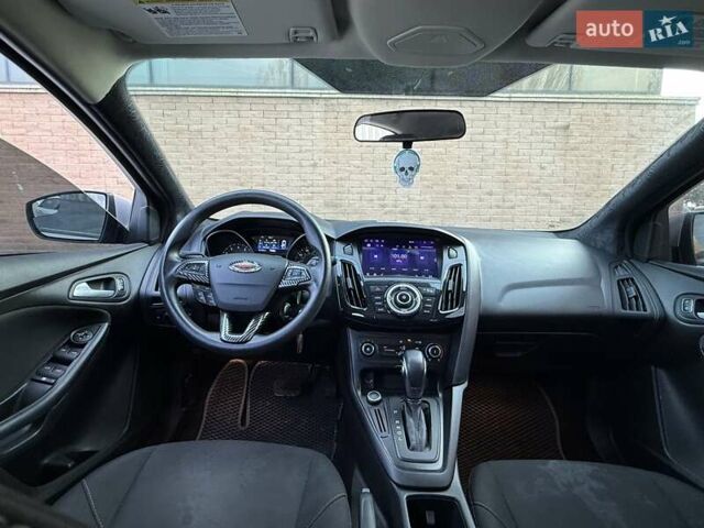 Серый Форд Фокус, объемом двигателя 2 л и пробегом 160 тыс. км за 8500 $, фото 13 на Automoto.ua