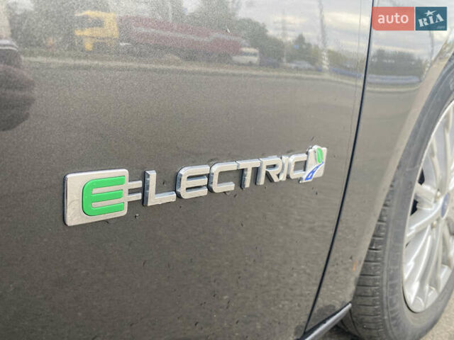 Серый Форд Фокус, объемом двигателя 0 л и пробегом 85 тыс. км за 8899 $, фото 24 на Automoto.ua