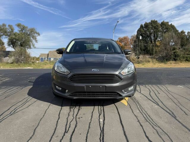 Серый Форд Фокус, объемом двигателя 2 л и пробегом 62 тыс. км за 7500 $, фото 1 на Automoto.ua