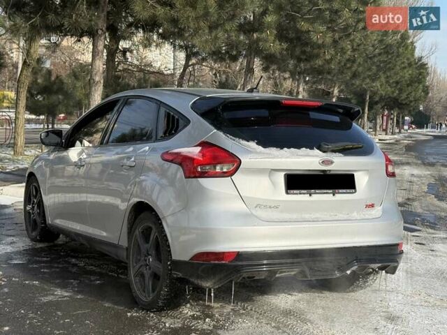 Серый Форд Фокус, объемом двигателя 2 л и пробегом 160 тыс. км за 8500 $, фото 5 на Automoto.ua