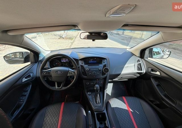 Сірий Форд Фокус, об'ємом двигуна 2 л та пробігом 120 тис. км за 8000 $, фото 17 на Automoto.ua
