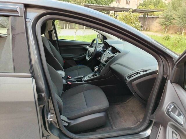 Сірий Форд Фокус, об'ємом двигуна 2 л та пробігом 116 тис. км за 8000 $, фото 3 на Automoto.ua