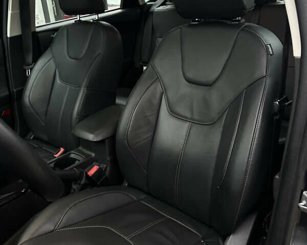 Сірий Форд Фокус, об'ємом двигуна 2 л та пробігом 223 тис. км за 9499 $, фото 9 на Automoto.ua