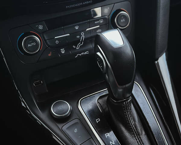 Сірий Форд Фокус, об'ємом двигуна 2 л та пробігом 224 тис. км за 9500 $, фото 11 на Automoto.ua