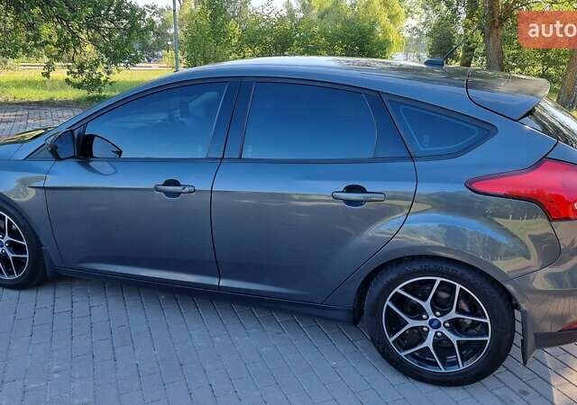Серый Форд Фокус, объемом двигателя 2 л и пробегом 79 тыс. км за 11800 $, фото 4 на Automoto.ua
