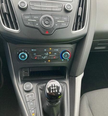 Сірий Форд Фокус, об'ємом двигуна 1.6 л та пробігом 42 тис. км за 10900 $, фото 9 на Automoto.ua