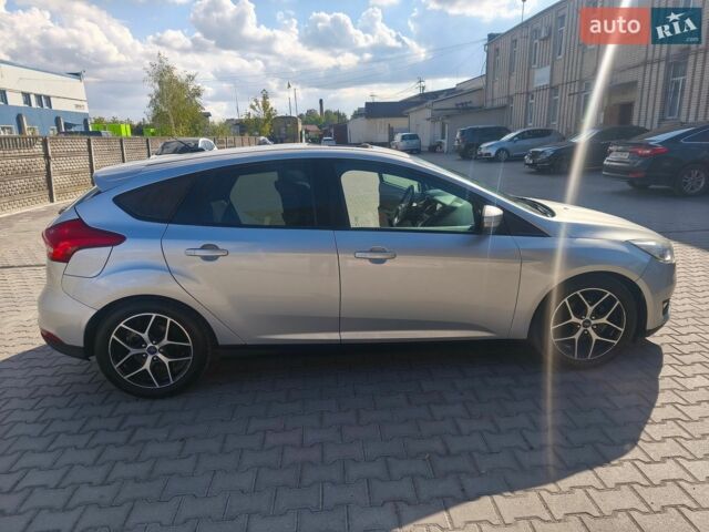 Сірий Форд Фокус, об'ємом двигуна 2 л та пробігом 120 тис. км за 8900 $, фото 4 на Automoto.ua