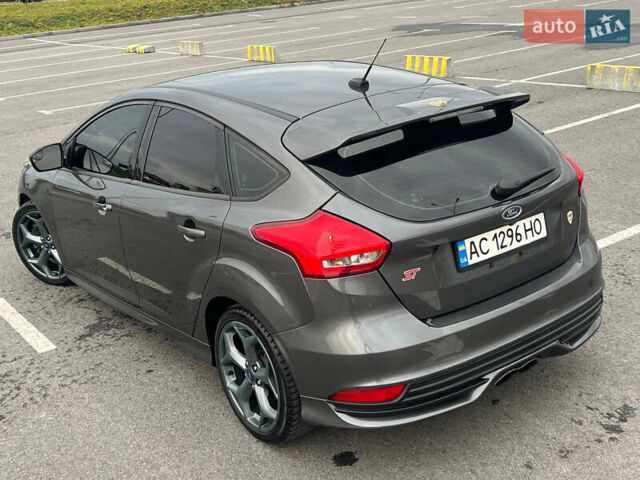 Серый Форд Фокус, объемом двигателя 2 л и пробегом 257 тыс. км за 12800 $, фото 15 на Automoto.ua