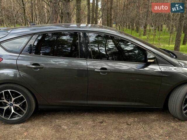 Серый Форд Фокус, объемом двигателя 2 л и пробегом 110 тыс. км за 10700 $, фото 6 на Automoto.ua
